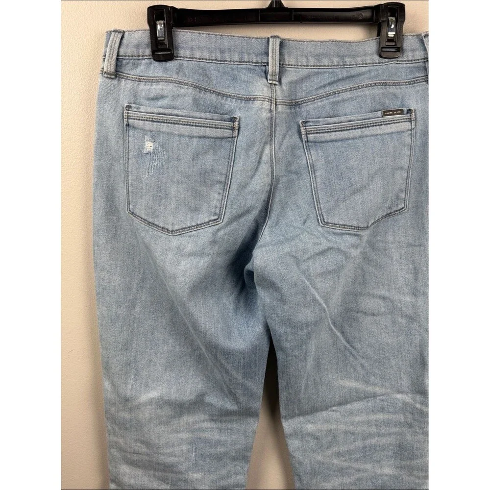 White House Black Market Light Blue Embroidered Floral distressed Jeans